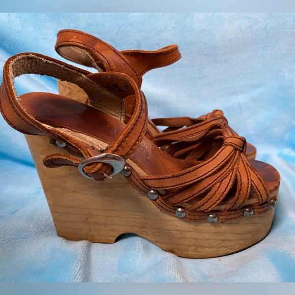 Vintage 70s 6.5 Wooden Platform Heels Sandals Leather 1970s Hippie Cher Disco - Picture 3 of 12